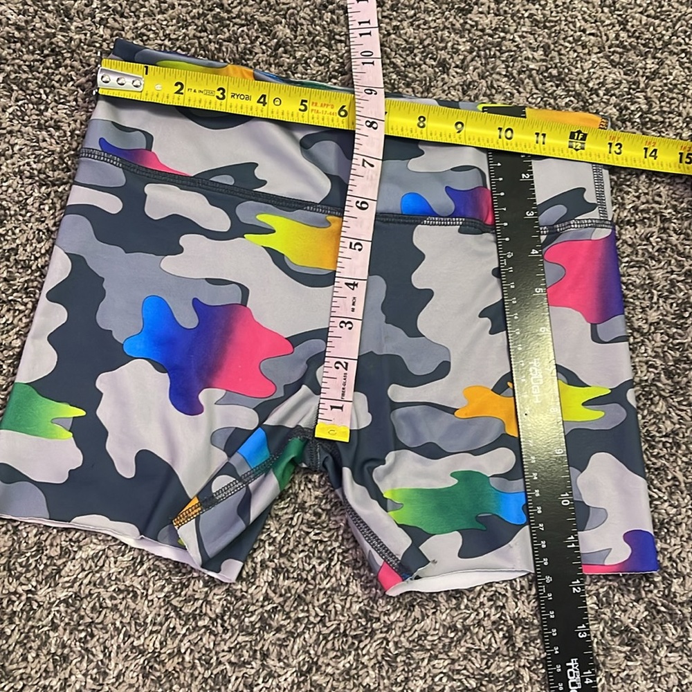 Girls grey rainbow camo biker shorts size 14/Lg cutoff shorts made from leggings